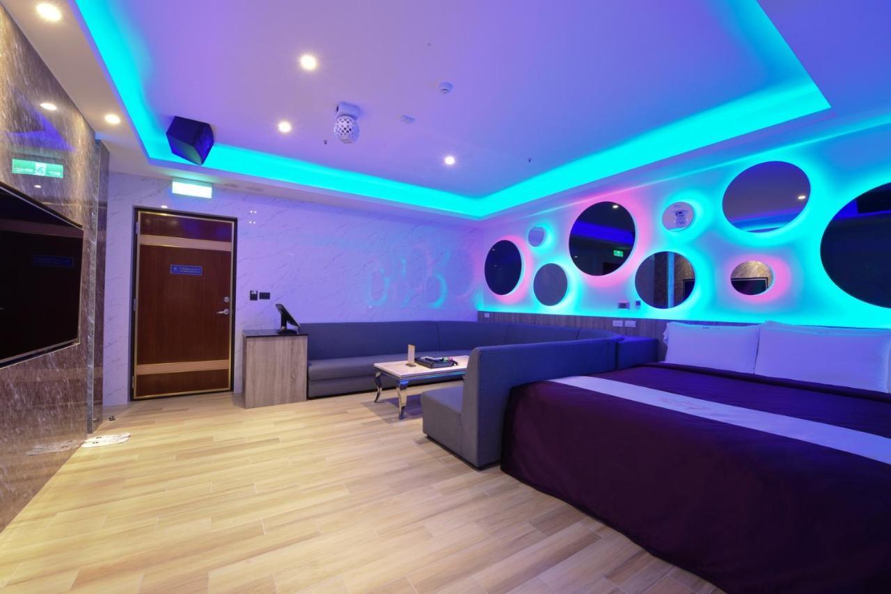 W3 Motel Luzhu ภายนอก รูปภาพ