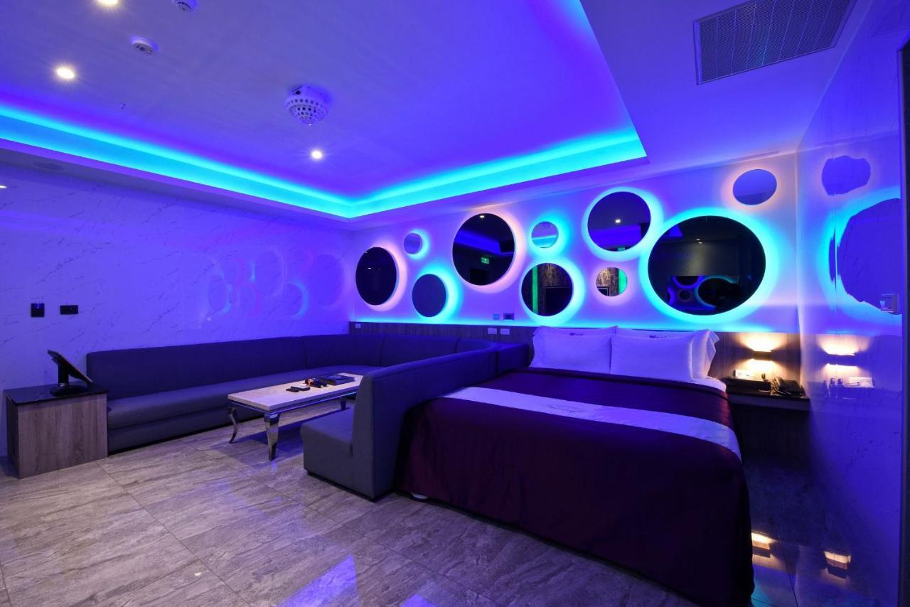 W3 Motel Luzhu ภายนอก รูปภาพ